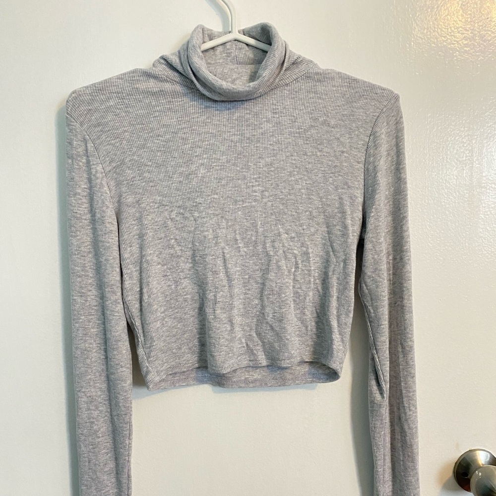 Garage Turtle Neck Top Size M